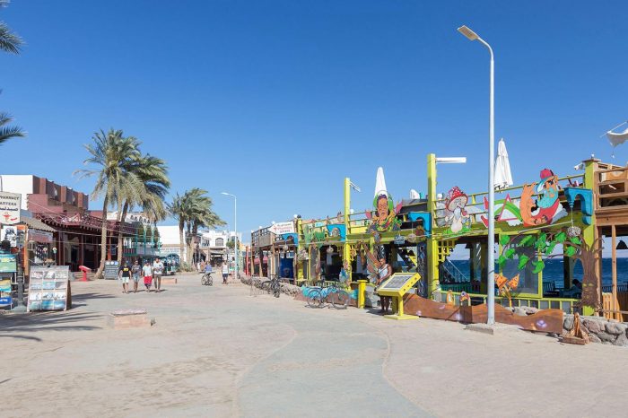 Escursione Dahab 5 in 1 Jeep Safari e Snorkeling da Sharm El Sheikh